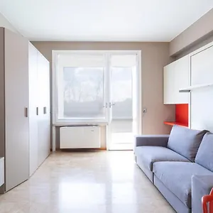 Contempora - Elvezia 8 - E33 Milán